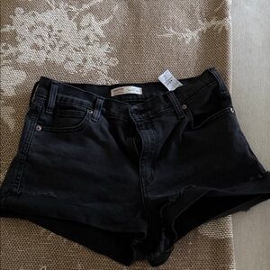 Levi Heritage High rise Black Denim Shorts